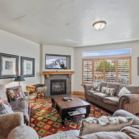 Bear Hollow Village 5531 By Moose Management